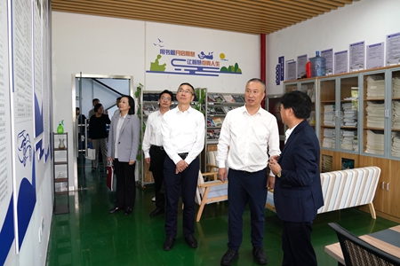 20241009市國資委黨委書記、主任陳文榮調研嘉興市交通學校，右起吳曉斌、陳文榮、柏衛東、朱建華、李利.jpg