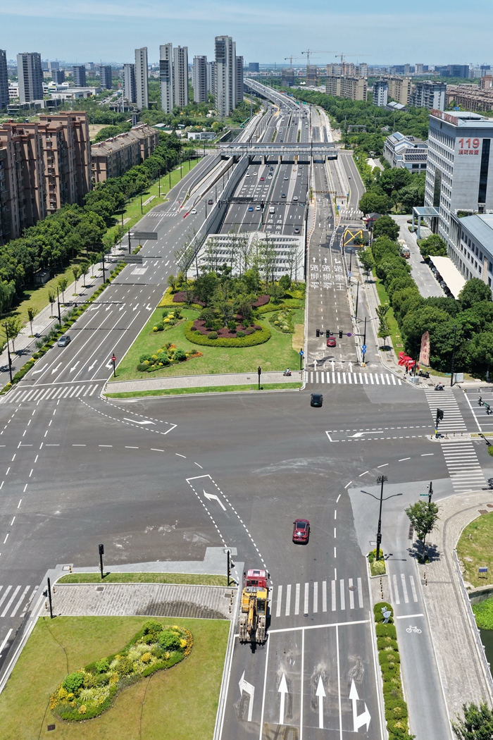 長水路下穿滬昆鐵路段_副本.jpg